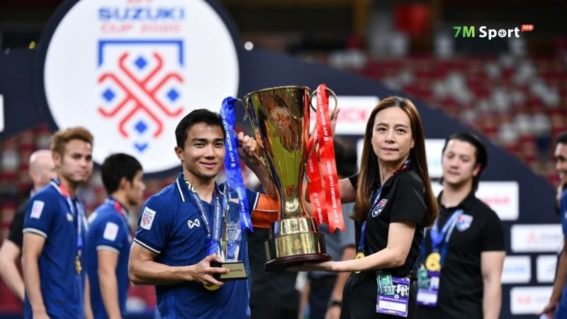 Thái Lan - Nhà vô địch AFF Suzuki Cup kỳ đầu tiên tổ chức